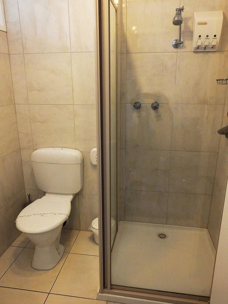 Edinburgh Motor 4*